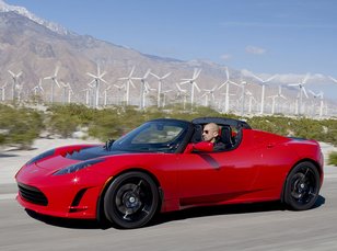 /media/photos/2016/05/22/1-673-1024px-roadster_25_windmills_trimmedjpg.jpg