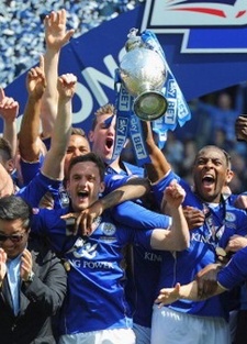 /media/photos/2016/05/28/9-759-455184-leicester-city-winningjpg.jpg